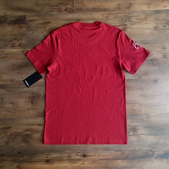 True Religion Red Dahlia Logo Tee - Picture 3 of 4